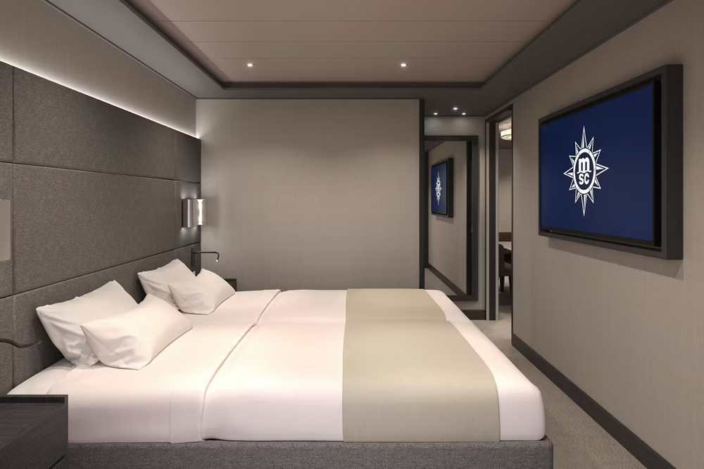 Yacht Club Royal Suite with Whirlpool Bath